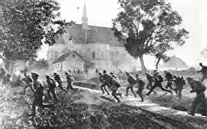 Suspected: Russian troops running from German attack, WW1