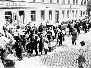 Foreigners: Russian workers leave Berlin, 1914
