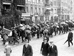 Foreigners: Russian workers leave Berlin, 1914