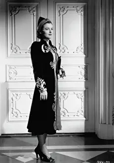 Housecoat: Ruth Hussey in Within the Law (1939)