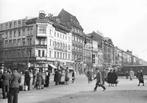 Anhalter: The Saarlandstrasse in Berlin, 1943