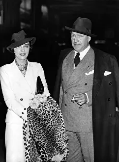 Sacha: Sacha Guitry with Jacqueline Delubac, 1935