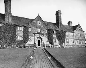 1609: Sackville College in East Grinstead