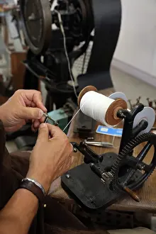 Spool: Saddle harnesser, Workshops of the Republican