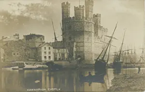 Caernarfon: Sailing Boats and Castle