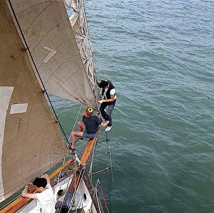 Bowsprit: Sailing ship on the water, ocean sailing school