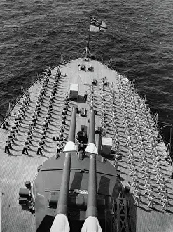Ramillies: Sailors in gymnastics on the warship