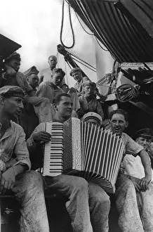 Accordion: Sailors when singing