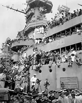 U.s.s: Sailors, spectators, and photographers on the