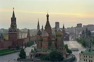 Pokrovsky: Saint Basil's Cathedral in Red Square, 1991