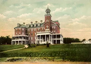 Worcester: Saint Vincent Hospital. Worcester