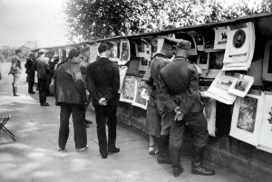 Offered: Sales booths on the Seine, 1940