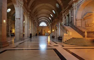 Orfevres: Salle des Pas Perdus, Palais de Justice, Paris, France