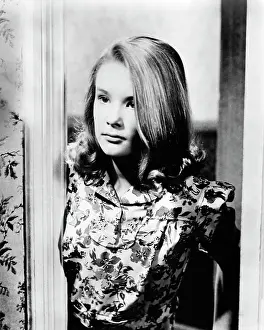 Pathe: Sally Ann Howes - Actress - Celebrity