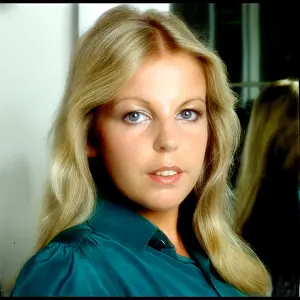 Shone: Sally Thomsett