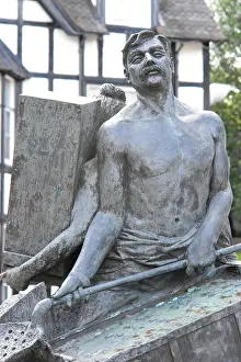Droitwich: The Saltworkers statue, Droitwich, Worcestershire