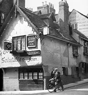 Notts: The Salutation Inn Nottingham possibly 1920s