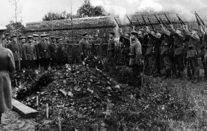 Funerals: Salute to a dead soldier during the First World War