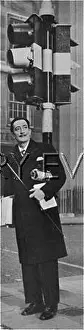 Vibrations: Salvador Dali in London