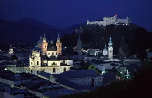 Hohen: Salzburg at night