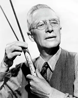 Hinds: Samuel S. Hinds - actor