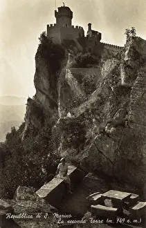 Marino: San Marino - The Second Tower and Castle Walls