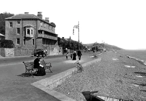 Sandgate: Sandgate, Esplanade looking east 1906