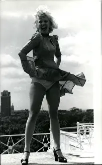 Blower: Sandra Dickinson in Marilyn Monroe famous pose