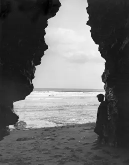Sandsend: SANDSEND CAVES