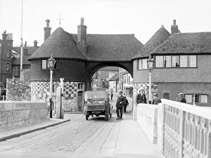 Tolls: SANDWICH TOLL BRIDGE