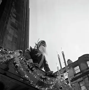 The Norman Synge Waller Budd Collection: Santa Claus building decorations