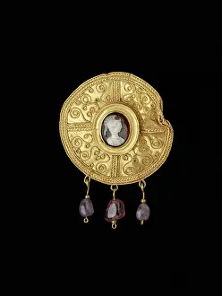 Fibula: Sardonyx and Amethyst Brooch