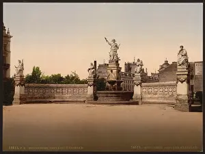 Roumania: Sarindar Fountain, Bukharest, Roumania