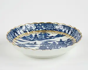 Caughley: Saucer