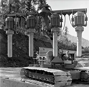 Lifted: Sayano-Shushenskaya Dam under construction