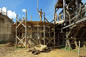 Novo: Scaffolding, Chateau de Guedelon, Treigny, Burgundy, France
