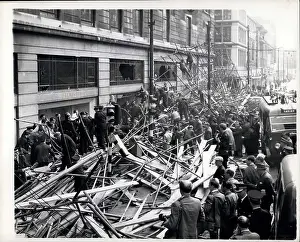 Fortunately: Scaffolding collapses in Argyle Street, Glasgow, Scotland