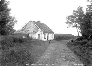 Scalloped: Scalloped Thatched Dwelling