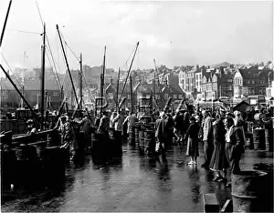 Underskirt: SCARBOROUGH HARBOUR