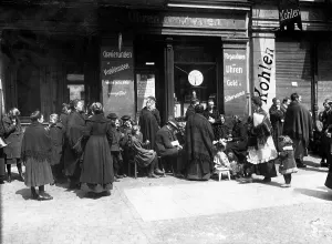 Clocks: Scarcity of coal during the First World War