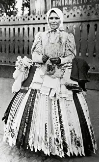 Moskow: Scarf seller
