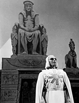 Schinkel: Scene from Mozart's opera The Magic Flute, 1939