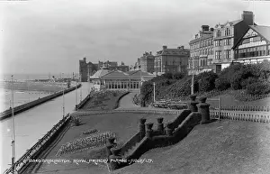 Hedges: Scenic View of Royal Parade, Bridlington
