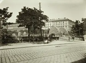 Pylons: Schikanedersteg in Vienna
