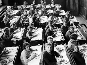 Desks: School class eating