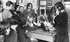 Dial: School class with telephone, 1930-1932