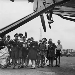 Rosslau: School class visits the Junkers plant in Dessau, 1932