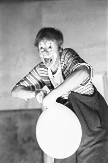 Akademietheater: School with clowns