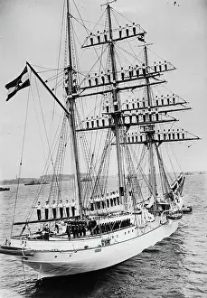 Niobe: The school sailing ship NIOBE of the