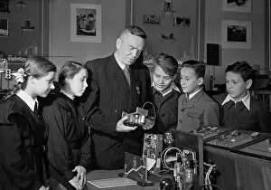 Pioneers: Schoolchildren at excursion